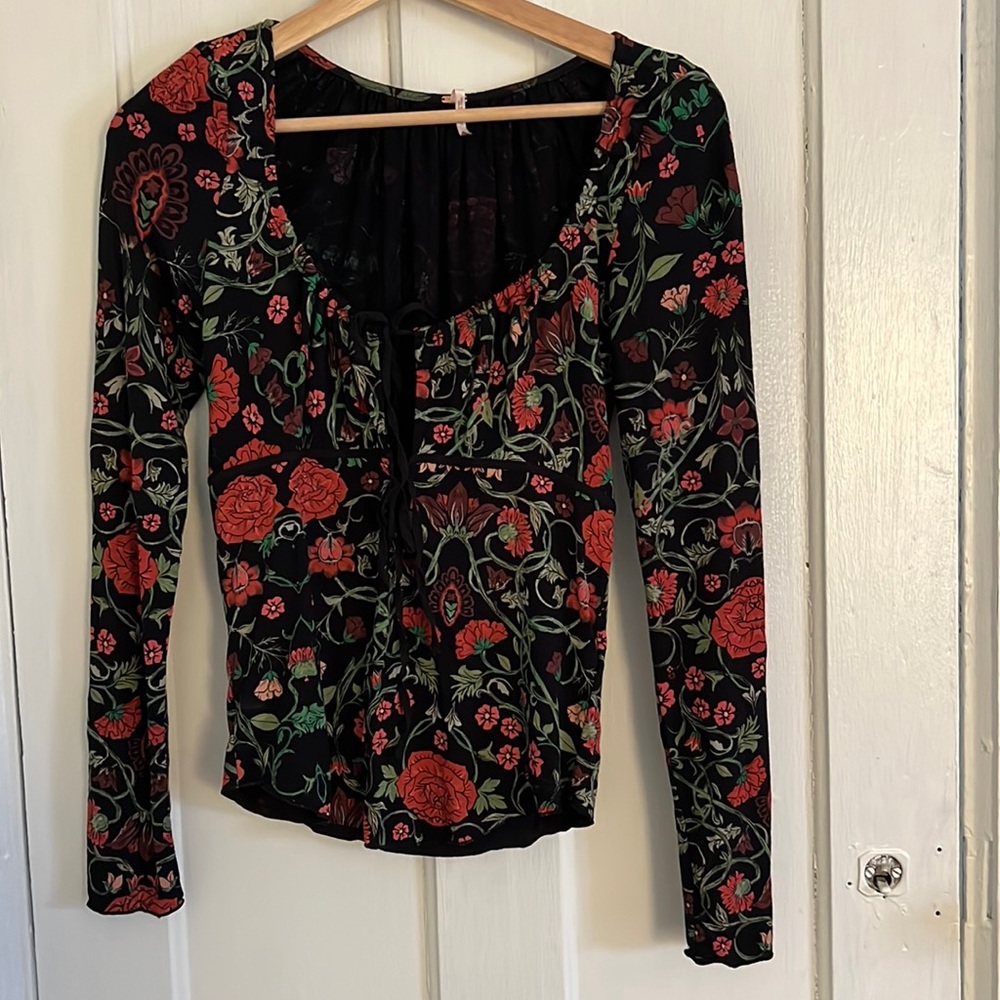 Tie front free people long sleeve size medium